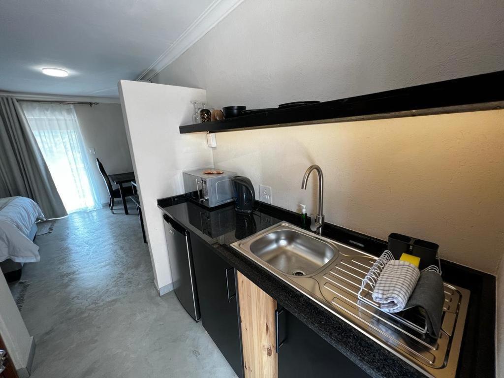 Moya-Sky Apartment Komatipoort Room photo